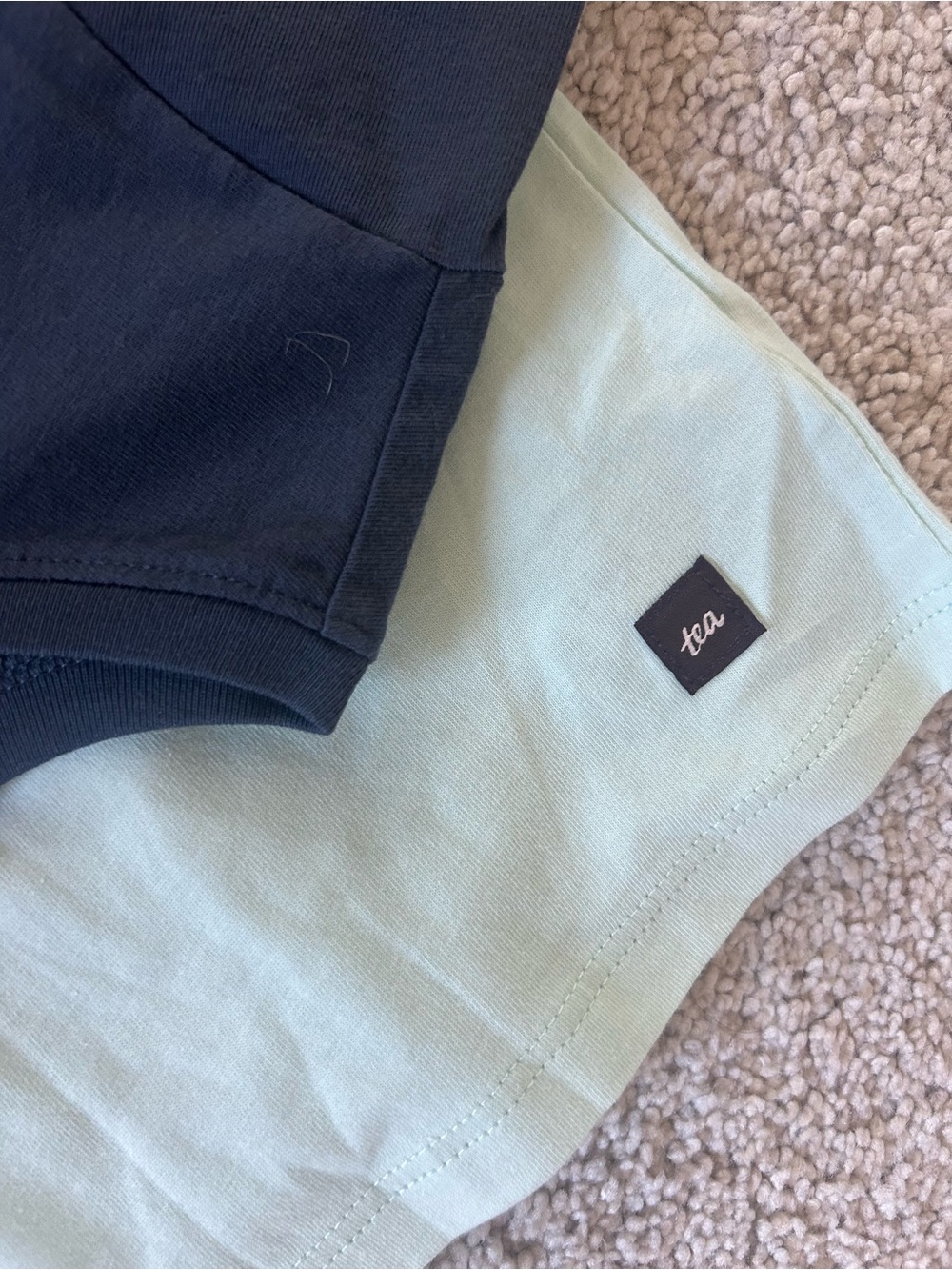 Tea brand Kids Graphic tee bundle (2 shirts) - Picture 6 of 6